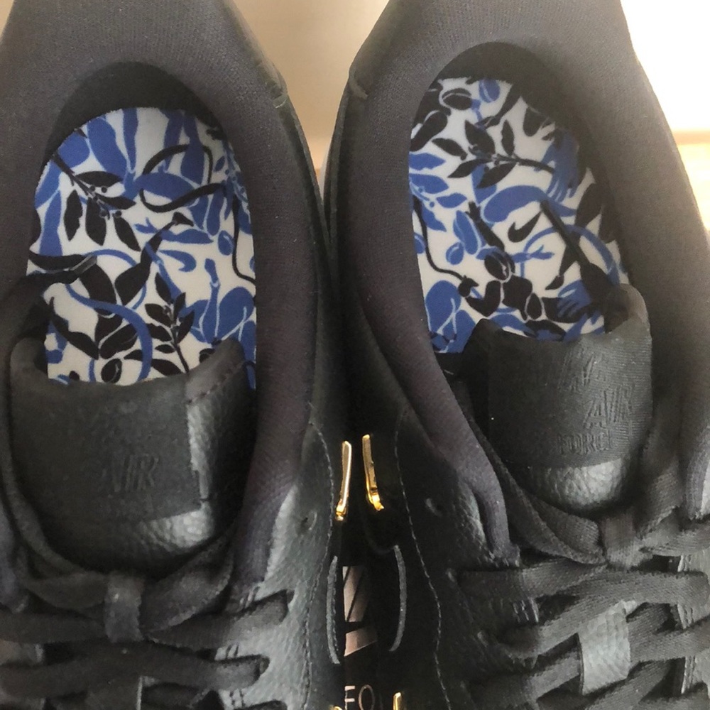 🖤🤍NIKE AIR FORCE 1 ‘07 LX SNEAKERS🤍🖤 - Picture 4 of 7